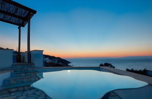 Skala Apartment | Room 'Triple Pool View No 1' with Shared Pool, Wi-Fi and Air Conditioning