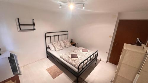 Godic House | Room under Velika planina