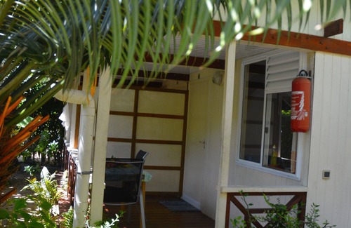 Pihaena Apartment | Room Vaimaha 2 pax beach access air-conditioned kitchen bathroom, free breakfast