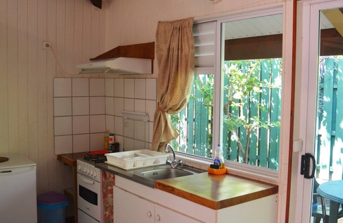 Pihaena House | Room Vaiora 4 pax beach access, air-conditioned kitchen bathroom, free breakfast
