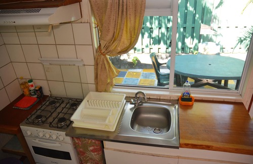 Pihaena House | Room Vaiora 4 pax beach access, air-conditioned kitchen bathroom, free breakfast