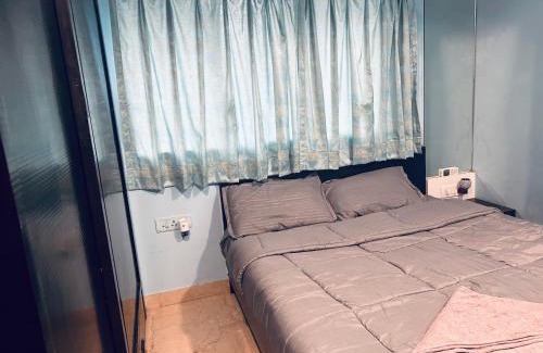 Pali Hill Apartment | Room with a balcony near the sea