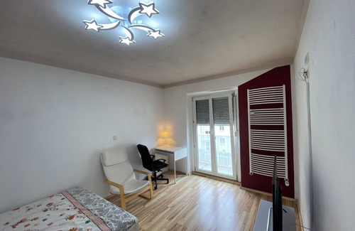 Neuburg Apartment | Room with Balcony in Neuburgn