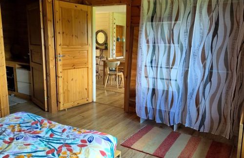 Rimont House | Room with en suite bathroom in cosy wooden house