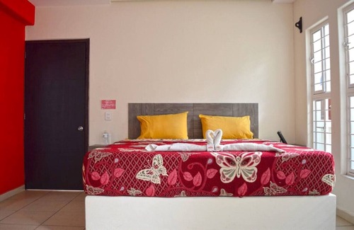 San Lorenzo Cacaotepec Apartment | ROOM WITH JACUZZI KING SIZE BED