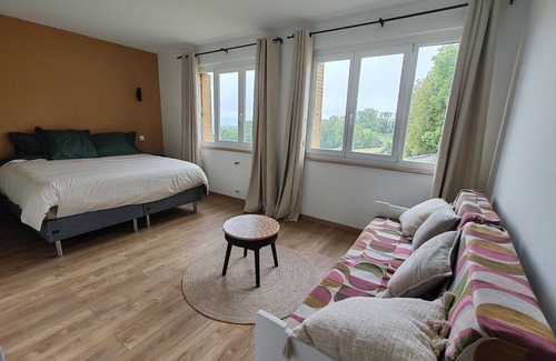 Saint-Maur Bed & Breakfast | Room with magnificent view - Breakfast included. Table d'hôte on request