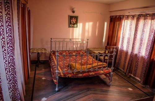Bullawala Cottage | Room with Private Kitchen