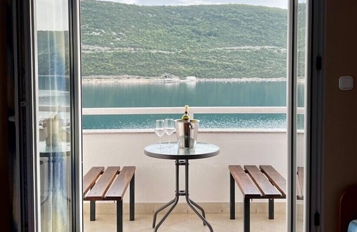 Neum Apartment | Room with Sea View and Terrace