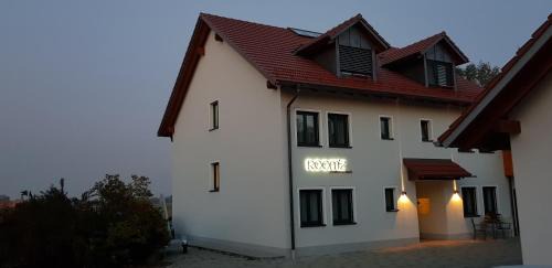 Ebersberg District House | ROOM'Z zimmeraufzeit