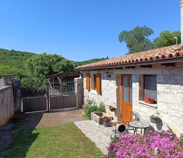 Kanfanar House | Room Zonti