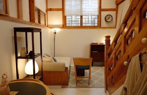 Seochon House | Roomim Seochon: Modern Hanok stay near Gyeongbokgung Palace