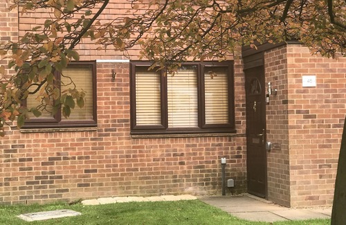 Shirley Apartment | Roomotel - Hamlyn Green - Ground Floor 1 Bed Apartment in Solihull near the NEC