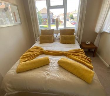 Kenfig Hill House | Rooms at Carol's Place near Porthcawl, Margam, Bridgend, 3mins to M4, 3 Room Types Available