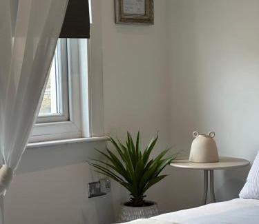 Woodside House | Rooms - Breakfast free in private house, Alross group