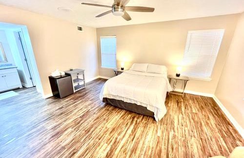 Church Street Apartment | Rooms by Month Atlanta
