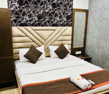 Haridwar Hotel | Rooms for Family - by Hotel RAJ