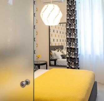 Split House | Rooms Nela