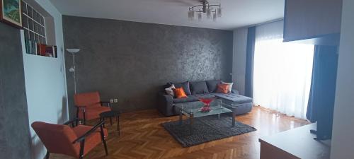 Karlovac Apartment | Rooms4U