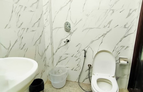 East of Kailash Hotel | Roomshala 019 Hotel JPM