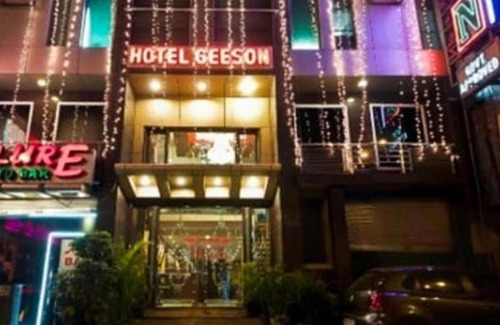 Paharganj Hotel | Roomshala 046 Geeson