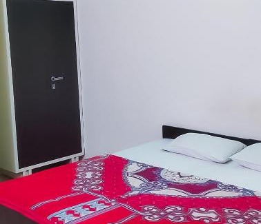 Delhi Hotel | Roomshala125 Hotel Maharaja Near Vishwa Vidyalaya Metro Station