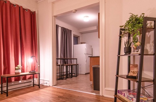 Wilmington Apartment | Roomy 2-BR work-stay, walking distance to downtown