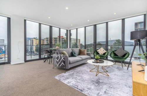 Braddon Apartment | Roomy 2BR 2BA City-Centre Apt - Hosted by CanStay