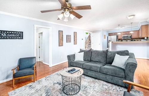 Durham House | Roomy 4bd on private Cul-de-Sac