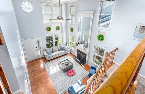 Durham House | Roomy 4bd on private Cul-de-Sac