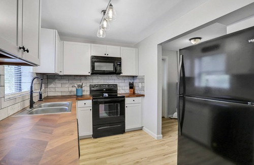 Orange Park House | Roomy 5/2 in Orange Park