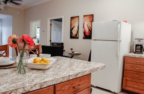 Floyd Apartment | Roomy Apt. Downtown Floyd; Golden Maple Homestays