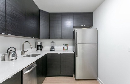 Gold Coast Apartment | Roomy Gold Coast 1BR w/Walk-up, near L & Mariano Park, by Blueground