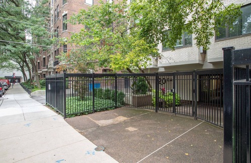 Gold Coast Apartment | Roomy Gold Coast 1BR w/Walk-up, near L & Mariano Park, by Blueground