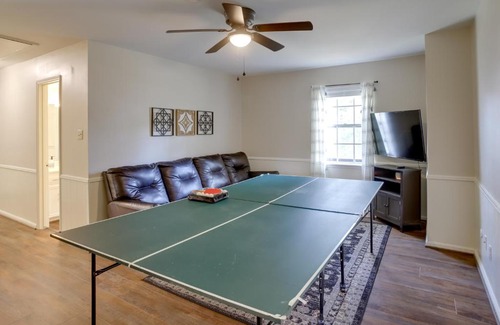 Houston House | Roomy Houston Rental with Home Office and Private Pool