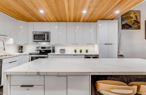 Kihei Condo | Roomy Maui Suite w/Loft, Relaxing Lanai, Kitchen Ease, WiFi–Kamaole Sands 10408