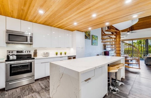 Kihei Condo | Roomy Maui Suite w/Loft, Relaxing Lanai, Kitchen Ease, WiFi–Kamaole Sands 10408