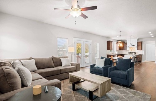 South Jordan House | Roomy & Stylish Haven w/Private Hot Tub in SoJo