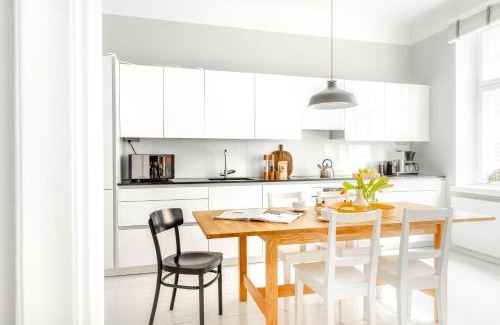 Ullanlinna Apartment | Roost Korkea 8