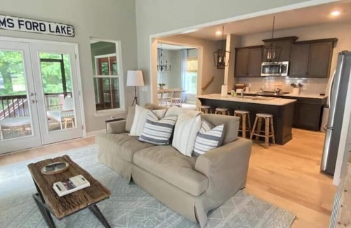 Tullahoma House | Rooted Lake Cottage w/Golf Cart - NEW to VRBO!
