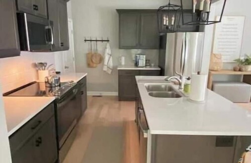 Tullahoma House | Rooted Lake Cottage w/Golf Cart - NEW to VRBO!