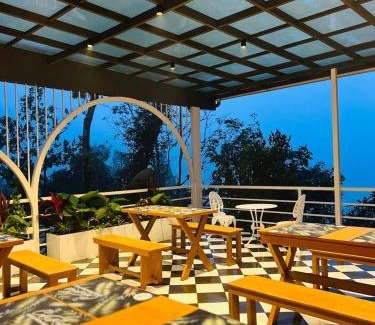 Devikolam Resort | Roots Munnar
