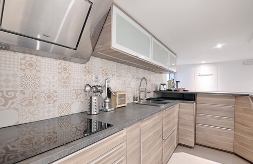 L'Hay-les-Roses Apartment | Rosa Carris - Triplex 7p, proche Château de Sceaux