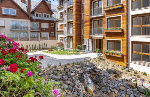 Quinta da Serra Apartment | Rosa Edifício Bellagio Canela com Infraestrutura completa