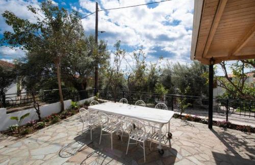Nikiana House | Rosa's House Lefkada AV Properties