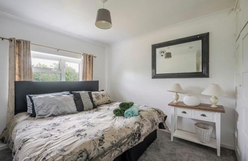 Wivenhoe Apartment | Rosabelle