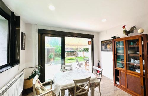 Las Campas y San Claudio Apartment | ROSALES Apartamento y jardín