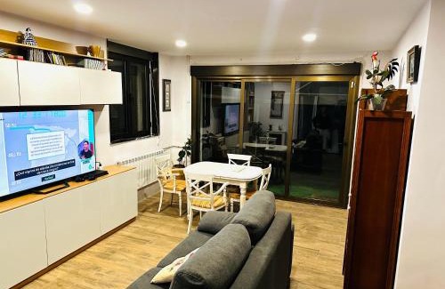 Las Campas y San Claudio Apartment | ROSALES Apartamento y jardín