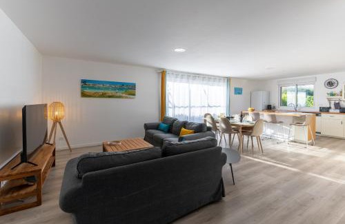 Ploudalmezeau Apartment | ROSCAROC ENEZ HIR - Charmant T4 proche plage