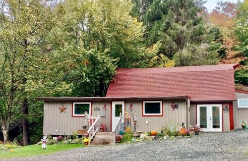Roscoe House | Roscoe Cottage Pet Friendly