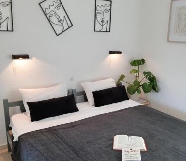 Messonghi Apartment | Rose Apartments Mesonghi